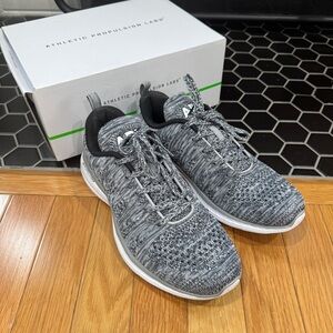 NIB APL Techloom Pro Women’s Heather grey Sneakers Sz 8